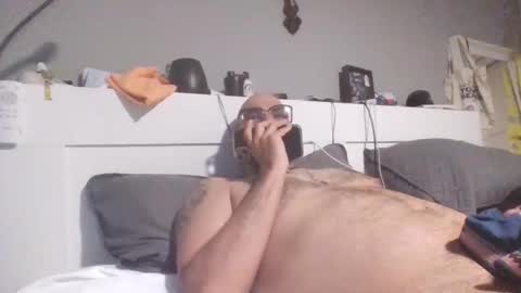 Snapshot of talllatino310 chatting on 04/01/26, 04:13 talllatino310 online show from 04/01/26, 04:13