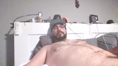 Snapshot of talllatino310 chatting on 04/05/26, 06:32 talllatino310 online show from 04/05/26, 06:32