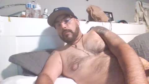 Snapshot of talllatino310 chatting on 04/21/26, 06:12 talllatino310 online show from 04/21/26, 06:12