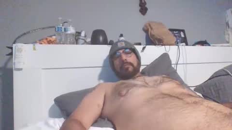 Snapshot of talllatino310 chatting on 04/22/26, 06:09 talllatino310 online show from 04/22/26, 06:09