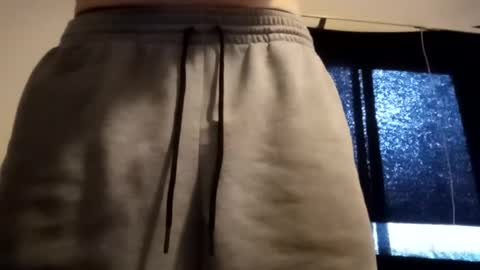 Snapshot of talllighthandsom chatting on 12/22/24, 08:47 talllighthandsom online show from 12/22/24, 08:47