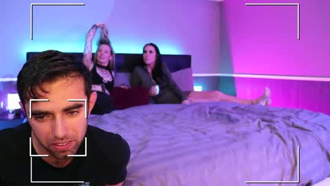 talltitsandtats online show from 12/14/24, 05:40