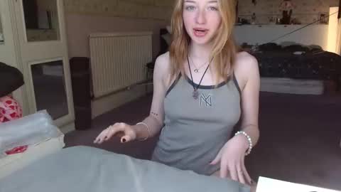 Snapshot of taloulah chatting on 04/13/26, 11:27 taloulah online show from 04/13/26, 11:27