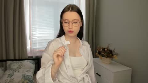 Stella online show from 03/13/26, 07:15