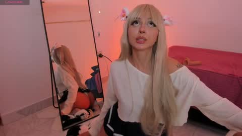 Snapshot of tamara_aluna_ chatting on 05/24/26, 12:04 Tamy online show from 05/24/26, 12:04