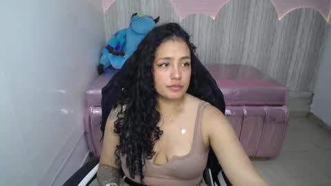 Snapshot of tamara_brown_t chatting on 11/19/25, 02:33 Tamara online show from 11/19/25, 02:33