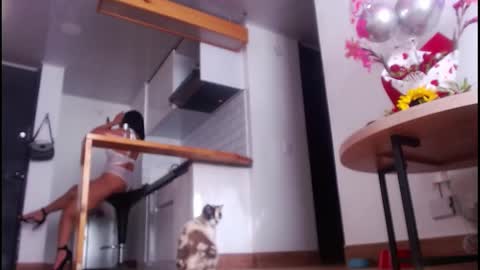 Tamara online show from 10/04/25, 09:24