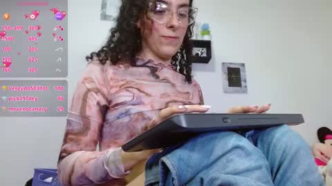 Snapshot of tamara_lemick chatting on 01/09/25, 12:46 Tamara Lemick online show from 01/09/25, 12:46