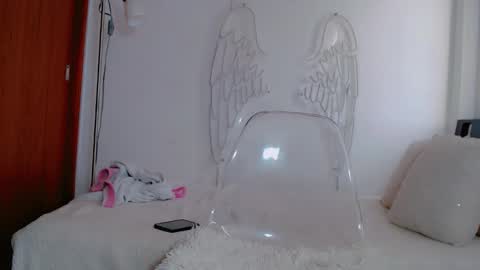 Snapshot of tamara_modelsss1 chatting on 03/12/26, 05:30 Lovense is Active My pleasure is in your hands Private is Open online show from 03/12/26, 05:30