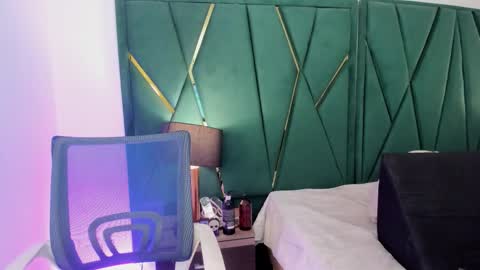 Tamara  online show from 11/12/25, 12:05