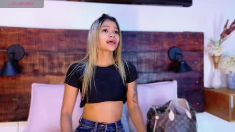 Snapshot of tamara_sanz1 chatting on 03/24/26, 09:58 online show from 03/24/26, 09:58