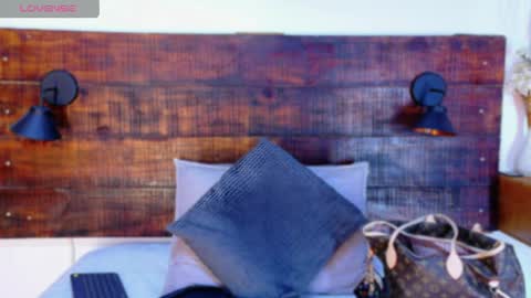 Snapshot of tamara_sanz1 chatting on 03/31/26, 10:15 online show from 03/31/26, 10:15