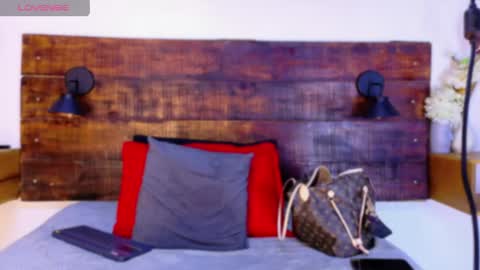 Snapshot of tamara_sanz1 chatting on 04/17/26, 10:07 online show from 04/17/26, 10:07