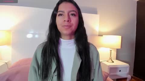 Snapshot of tamaraakins chatting on 12/18/25, 01:06 Tamy online show from 12/18/25, 01:06