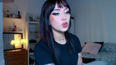 Snapshot of tamaracampell chatting on 05/21/26, 10:00 Cami 3 online show from 05/21/26, 10:00