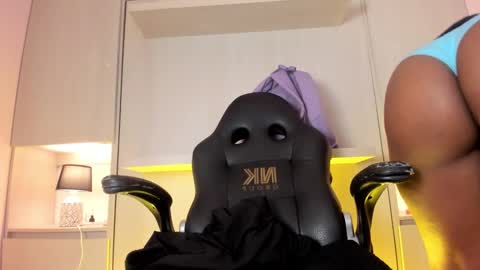 Tami online show from 10/30/25, 07:36