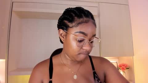 Tami online show from 11/03/25, 07:37