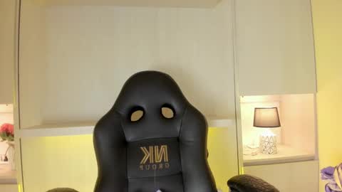 Tami online show from 12/17/25, 07:53