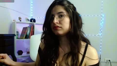 Snapshot of tami_ramirez__ chatting on 02/24/25, 03:55 Tami online show from 02/24/25, 03:55