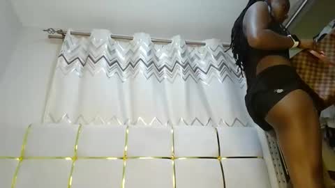 Snapshot of tamia538235 chatting on 02/01/25, 09:51 tamia online show from 02/01/25, 09:51