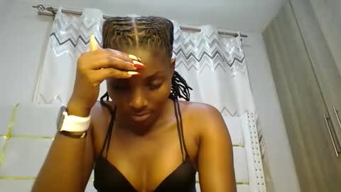 Snapshot of tamia538235 chatting on 02/11/25, 12:28 tamia online show from 02/11/25, 12:28