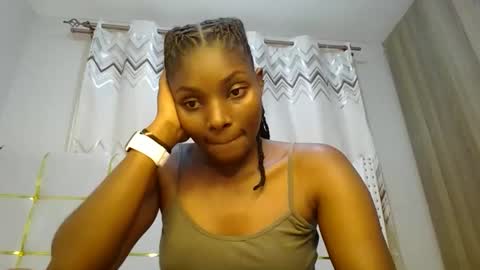 Snapshot of tamia538235 chatting on 02/12/25, 12:37 tamia online show from 02/12/25, 12:37