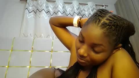 Snapshot of tamia538235 chatting on 02/16/25, 12:30 tamia online show from 02/16/25, 12:30