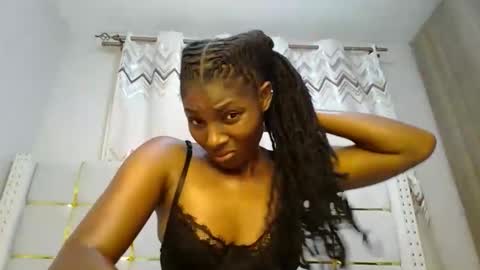 Snapshot of tamia538235 chatting on 02/16/25, 05:37 tamia online show from 02/16/25, 05:37