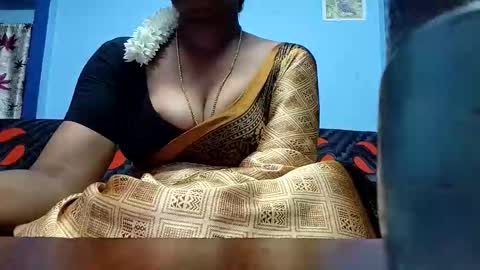 Snapshot of tamilmadhi520 chatting on 04/18/26, 06:23 tamilmadhi520 online show from 04/18/26, 06:23