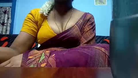 Snapshot of tamilmadhi520 chatting on 05/19/26, 05:52 tamilmadhi520 online show from 05/19/26, 05:52