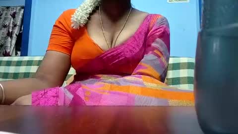 Snapshot of tamilmadhi520 chatting on 06/20/26, 06:38 tamilmadhi520 online show from 06/20/26, 06:38