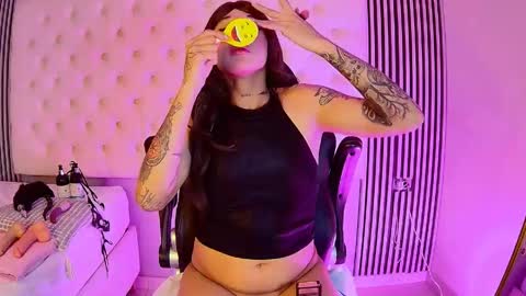 tammy_sweett1 online show from 05/15/26, 04:03