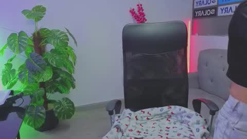 tammy_thompson_ online show from 12/18/25, 09:59