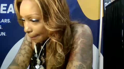 Snapshot of tammygold chatting on 10/26/25, 06:14 Tammygold online show from 10/26/25, 06:14