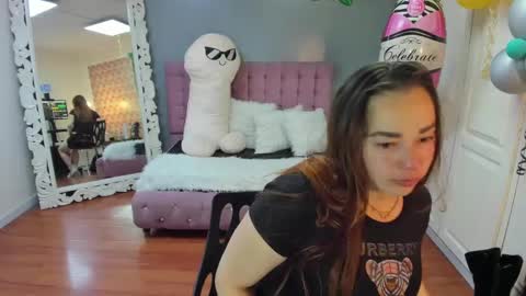 Tammara  online show from 10/01/25, 03:01