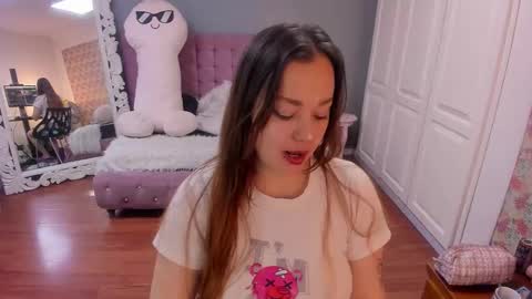 Tammara  online show from 11/22/25, 05:39