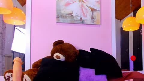 Snapshot of tammyytaylor chatting on 01/01/25, 12:11 TammyTaylor online show from 01/01/25, 12:11