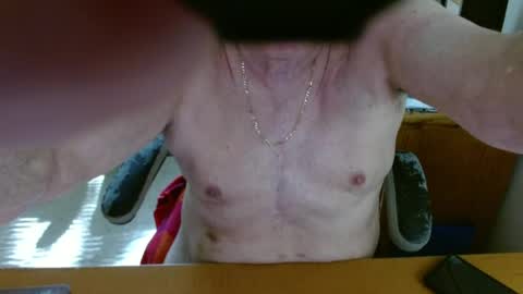 Snapshot of tampaman345 chatting on 06/18/26, 01:37 tampaman345 online show from 06/18/26, 01:37