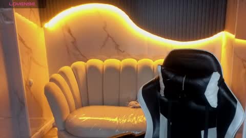 Snapshot of tamy_b_ chatting on 03/30/26, 03:35 tamy online show from 03/30/26, 03:35