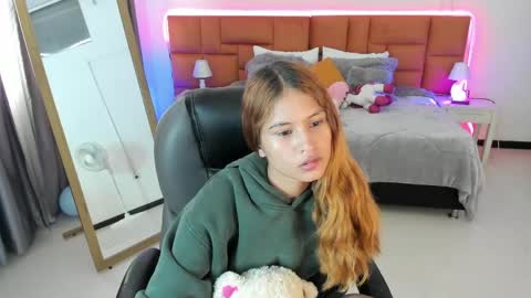 Tamy  online show from 04/14/26, 08:04