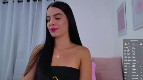 Snapshot of tamy_sweet01 chatting on 04/14/26, 01:44 tamy sweet01 online show from 04/14/26, 01:44