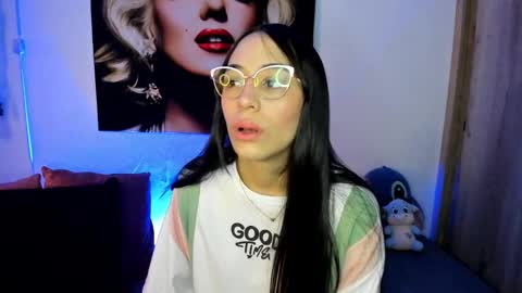 tania06 online show from 11/23/25, 01:11