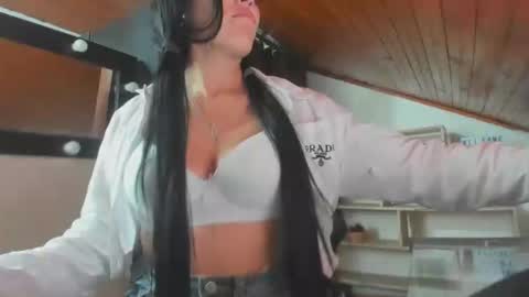 Snapshot of tania_mature chatting on 01/31/25, 11:56 tania online show from 01/31/25, 11:56