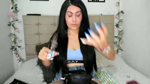 Snapshot of tania_mature chatting on 09/20/25, 05:47 tania online show from 09/20/25, 05:47