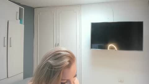 taniabonnet  online show from 03/27/26, 08:08