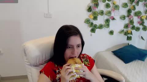 Tania  online show from 11/18/25, 03:38