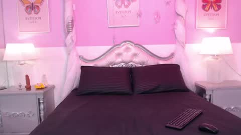 Tania Pierce online show from 05/21/26, 12:01