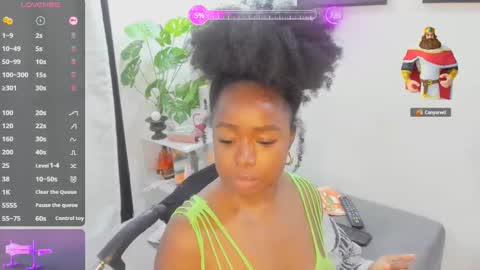 Snapshot of tanishaaevans chatting on 02/18/25, 06:48 Tanisha online show from 02/18/25, 06:48