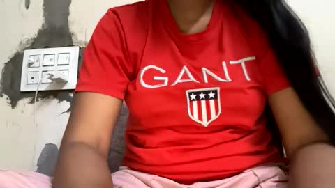 taniya_roy4628 online show from 05/18/26, 03:02