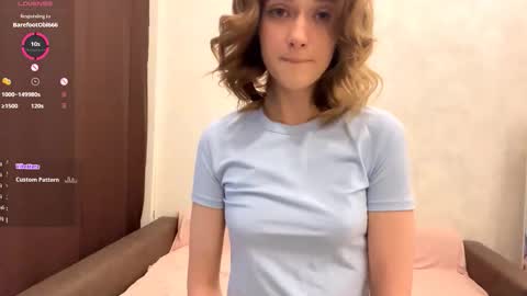 Mia online show from 03/10/26, 01:21